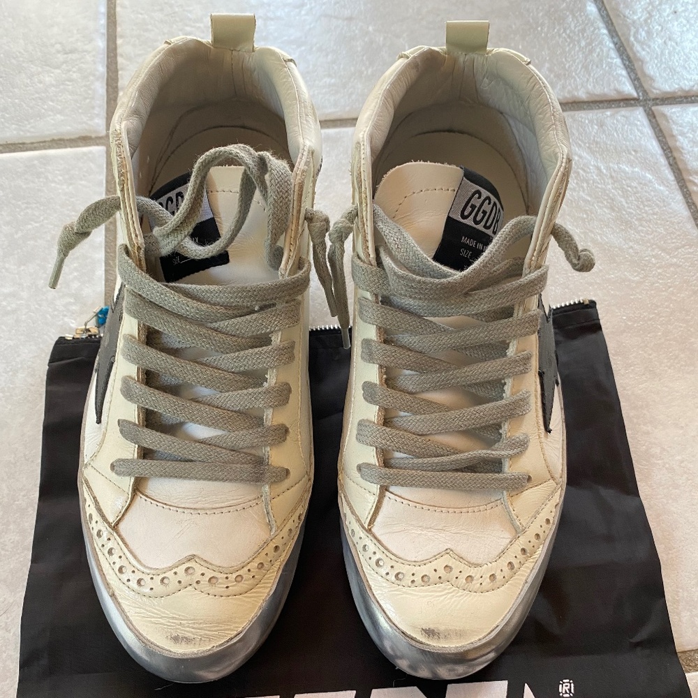 EUC Auth Golden Goose Mid Star White Leather Black Star Silver Sole